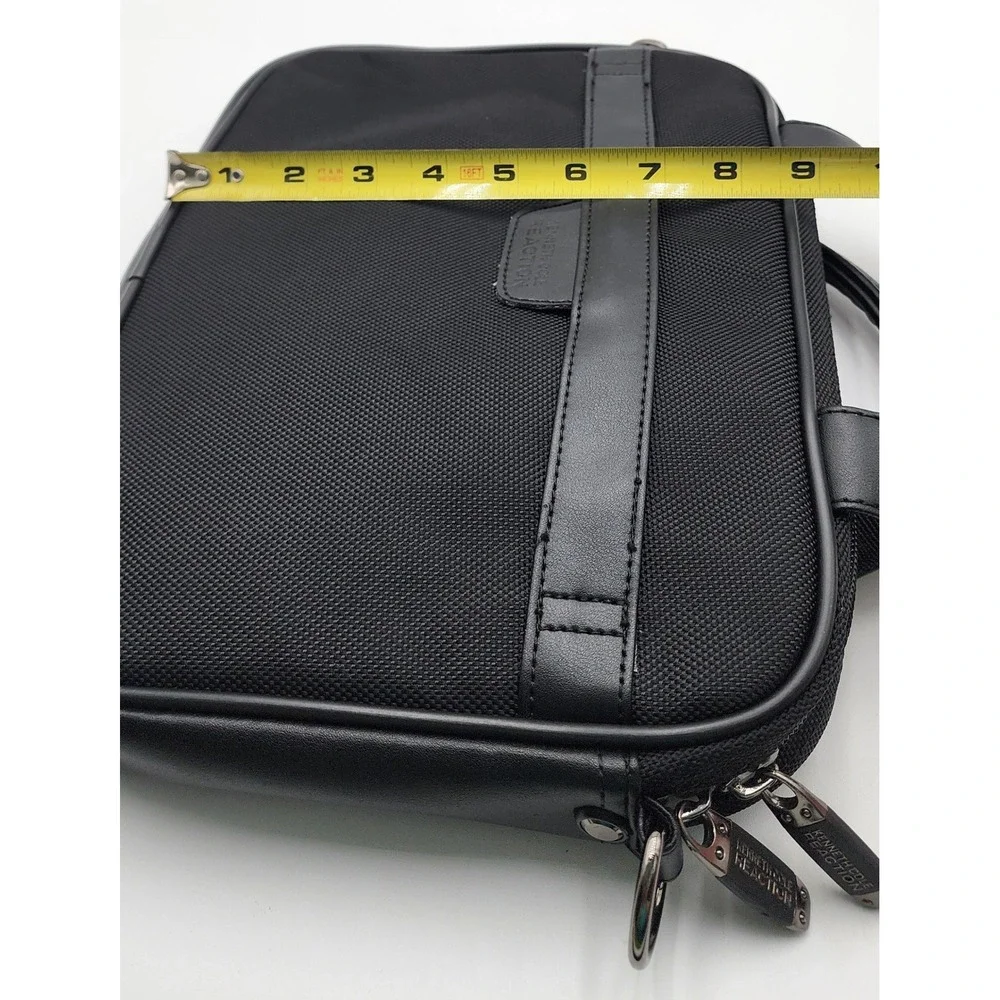 Kenneth Cole Reaction R-Tech Messenger Bag Mens Black Tech Tablet Case EXC